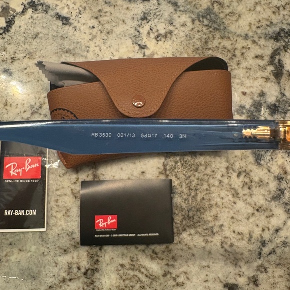 Ray-Ban Tortoise Sunglasses with Brown Case - Picture 8 of 9